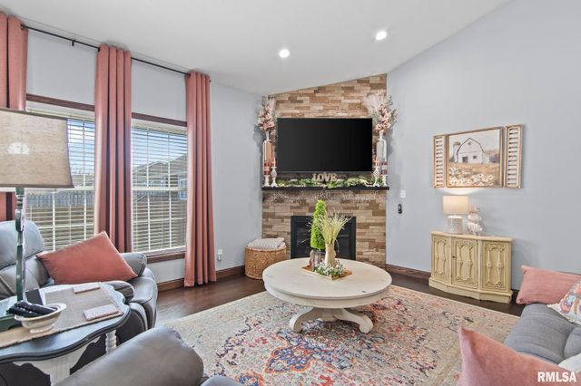 1110 Lost Tree Drive, Sherman, IL 62684