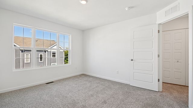 863 Briar Glen Court, Hampshire, IL 60140