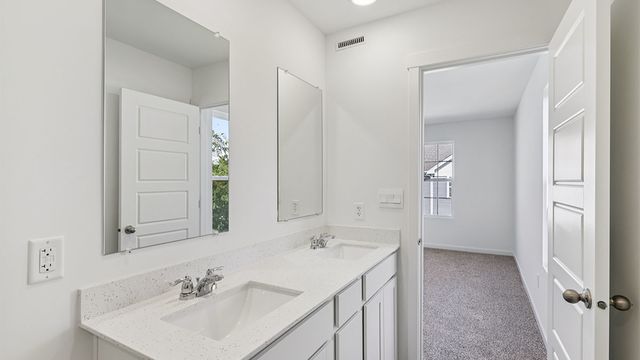 863 Briar Glen Court, Hampshire, IL 60140