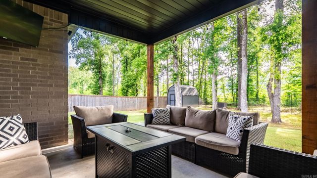395 Mayberry Drive, Cabot, AR 72023