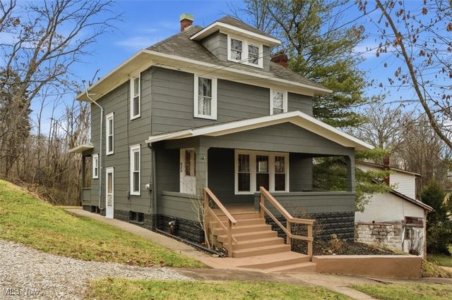 828 Fifth Street, Marietta, OH 45750