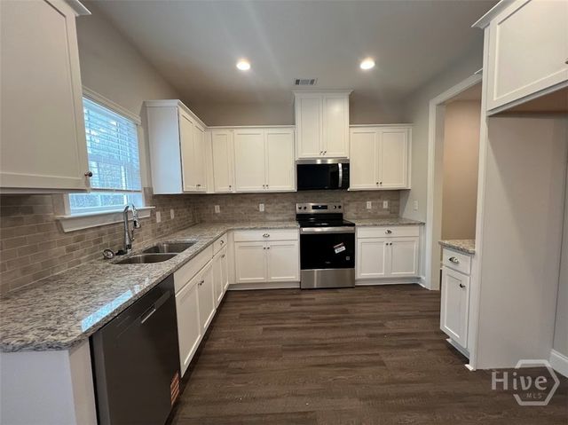 4 Oakmont Drive, Guyton, GA 31312