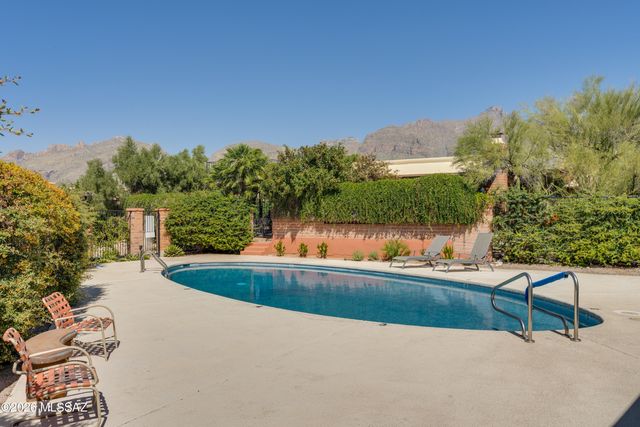 6315 N Calle Del Caballo, Tucson, AZ 85718