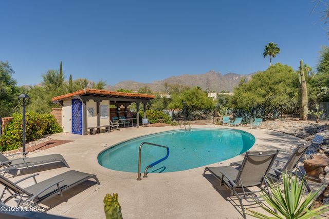 6315 N Calle Del Caballo, Tucson, AZ 85718
