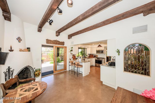 6315 N Calle Del Caballo, Tucson, AZ 85718
