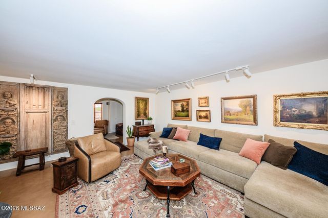 6315 N Calle Del Caballo, Tucson, AZ 85718