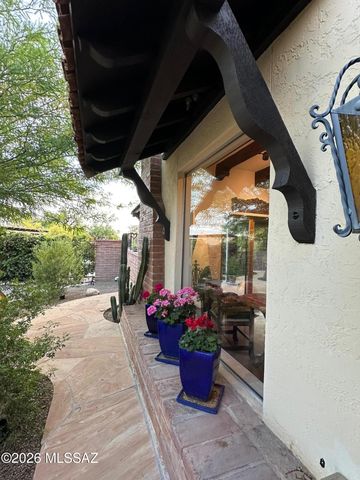 6315 N Calle Del Caballo, Tucson, AZ 85718