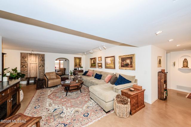 6315 N Calle Del Caballo, Tucson, AZ 85718