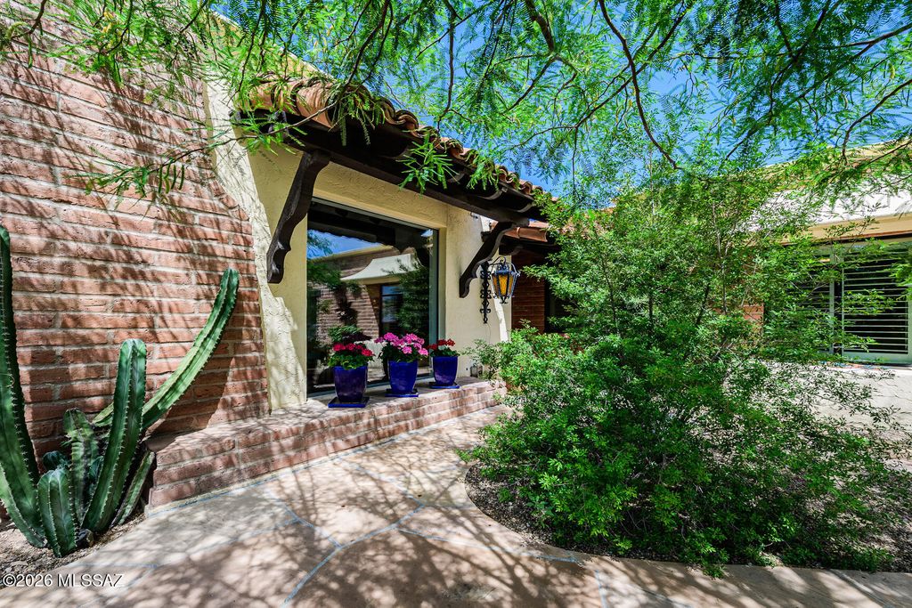 6315 N Calle Del Caballo, Tucson, AZ 85718