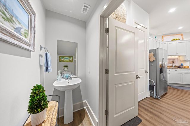 217 W Jackson St 12, Pensacola, FL 32501