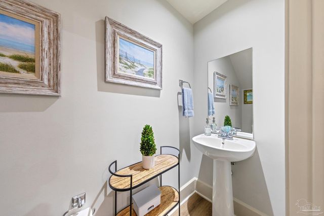 217 W Jackson St 12, Pensacola, FL 32501