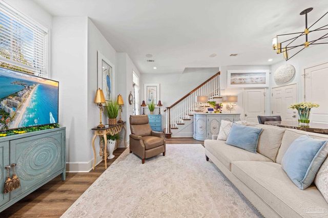 217 W Jackson St 12, Pensacola, FL 32501