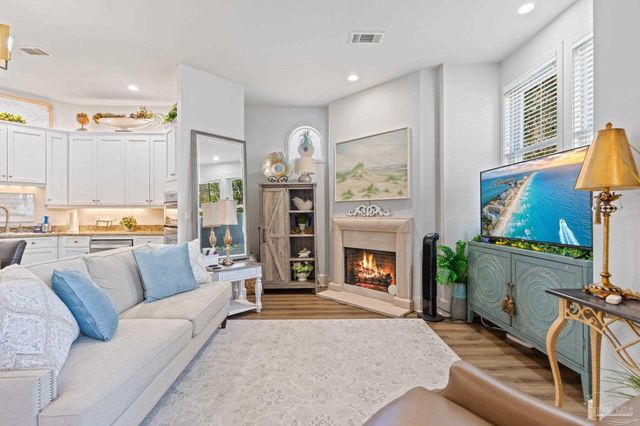 217 W Jackson St 12, Pensacola, FL 32501