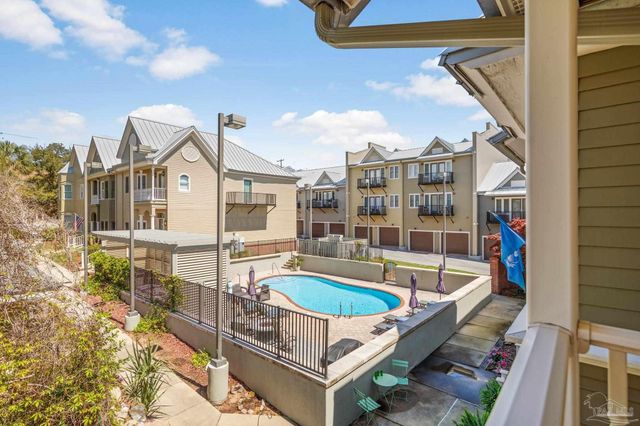 217 W Jackson St 12, Pensacola, FL 32501