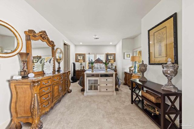 217 W Jackson St 12, Pensacola, FL 32501