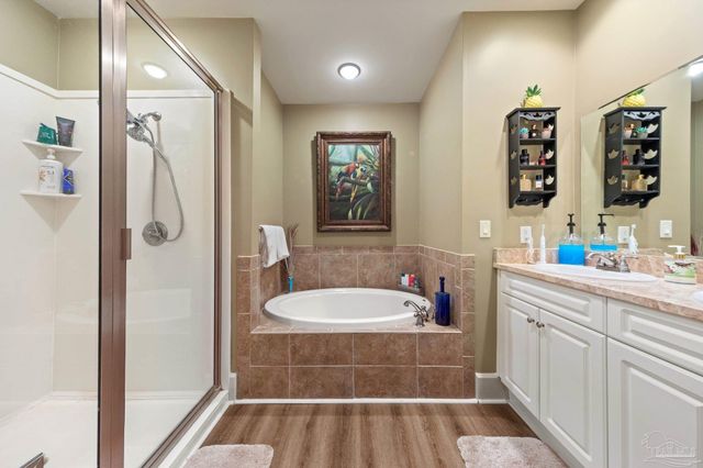 217 W Jackson St 12, Pensacola, FL 32501