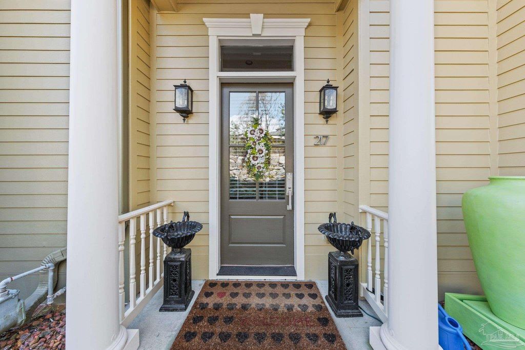 217 W Jackson St 12, Pensacola, FL 32501