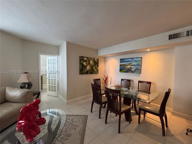 801 Brickell Bay Dr 1265, Miami, FL 33131