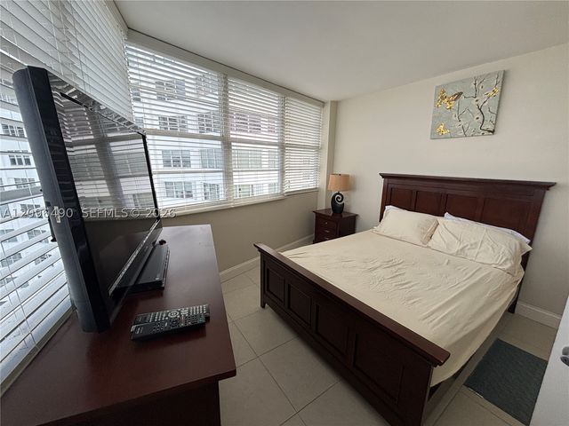 801 Brickell Bay Dr 1265, Miami, FL 33131