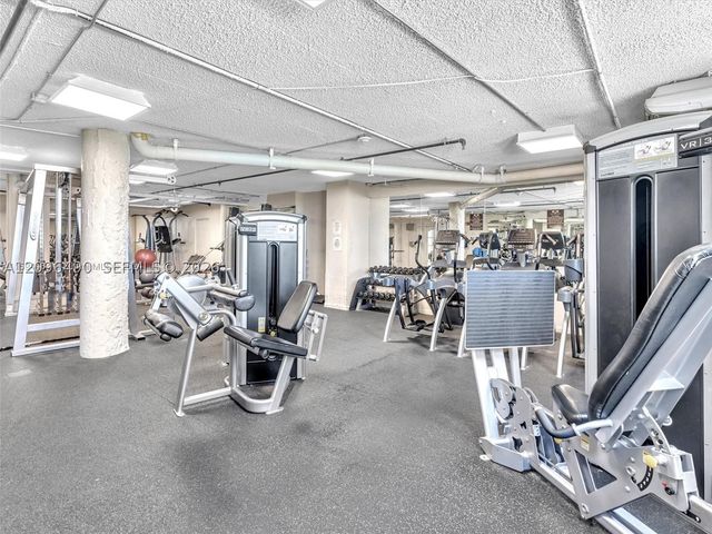 801 Brickell Bay Dr 1265, Miami, FL 33131