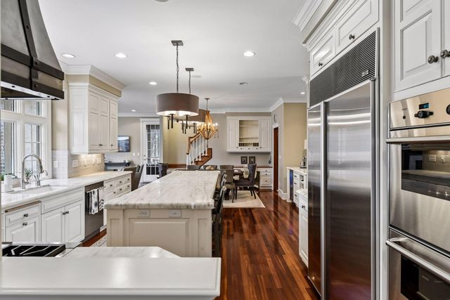 8662 Great Waters Alcove, Eden Prairie, MN 55347