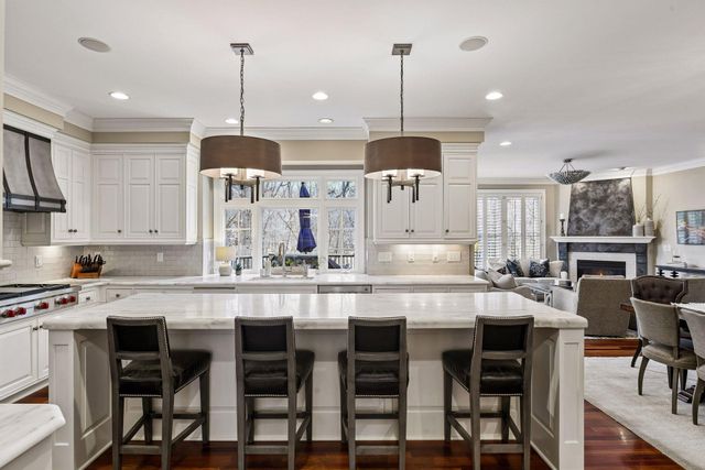 8662 Great Waters Alcove, Eden Prairie, MN 55347