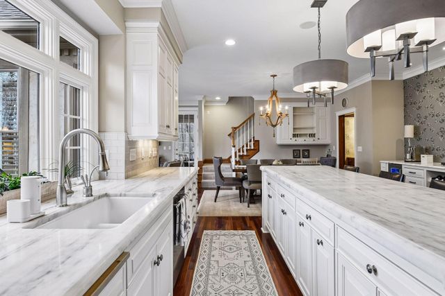 8662 Great Waters Alcove, Eden Prairie, MN 55347