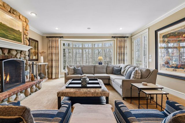8662 Great Waters Alcove, Eden Prairie, MN 55347