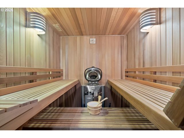 280 FALL CREEK Dr, Tillamook, OR 97141