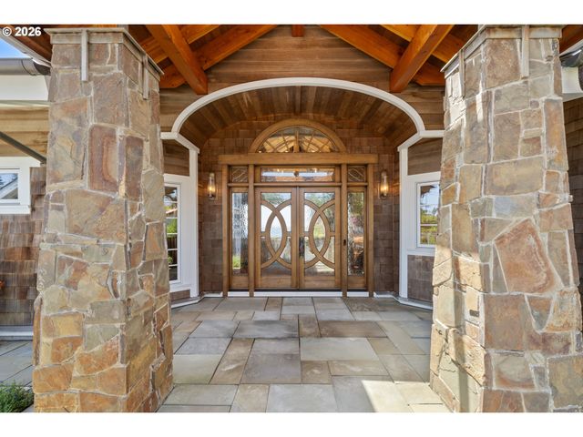 280 FALL CREEK Dr, Tillamook, OR 97141