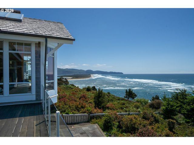 280 FALL CREEK Dr, Tillamook, OR 97141