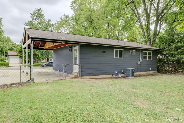 3215 Janton Lane, St Charles, MO 63301