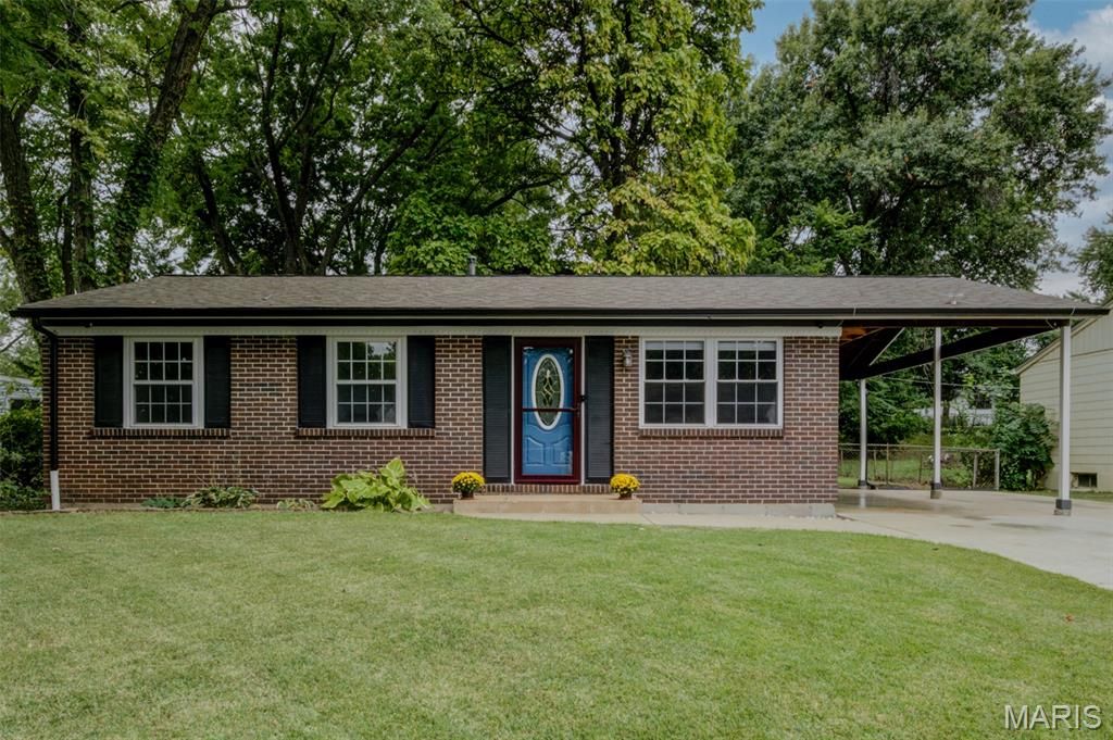 3215 Janton Lane, St Charles, MO 63301