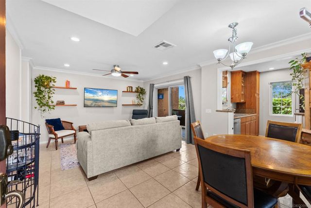 10603 Dabney 3, San Diego, CA 92126