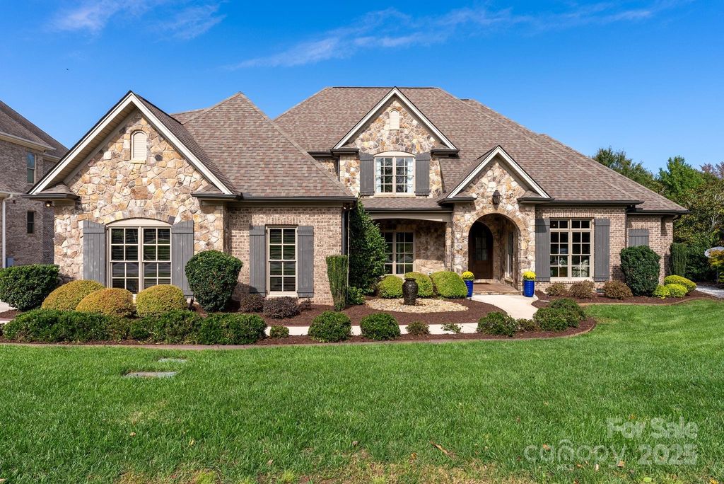 100 Chamblee Boulevard, Greenville, SC 29615