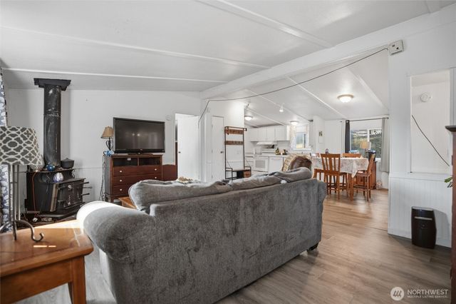 441 NE Schooner Loop, Belfair, WA 98528