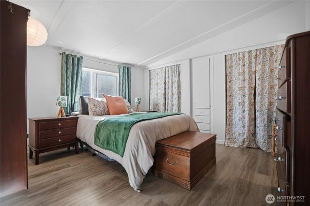 441 NE Schooner Loop, Belfair, WA 98528