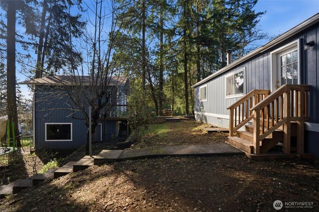 441 NE Schooner Loop, Belfair, WA 98528