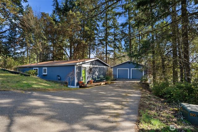 441 NE Schooner Loop, Belfair, WA 98528