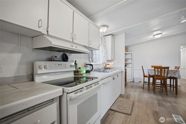 441 NE Schooner Loop, Belfair, WA 98528