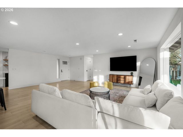 17007 Ne 22ND St, Vancouver, WA 98684