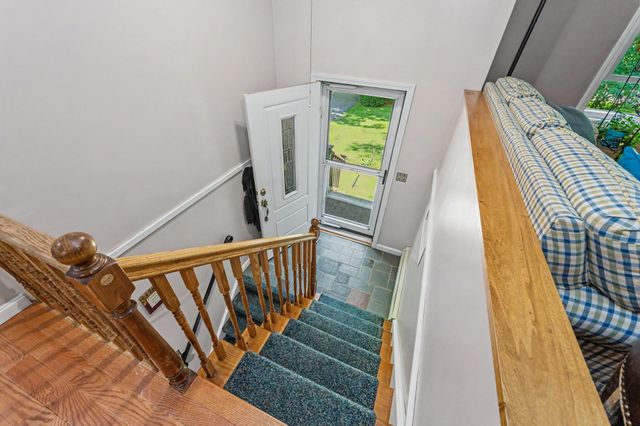 14 Tomahawk Drive, Merrimack, NH 03054
