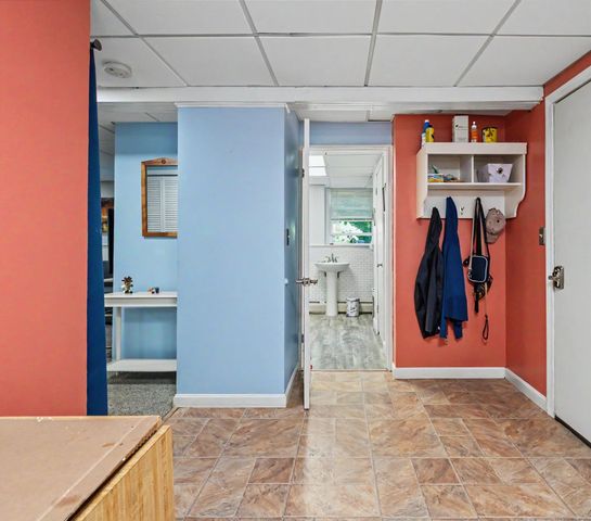 14 Tomahawk Drive, Merrimack, NH 03054