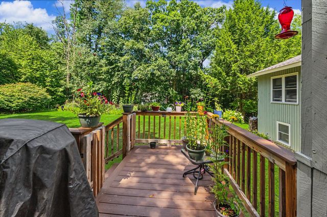 14 Tomahawk Drive, Merrimack, NH 03054