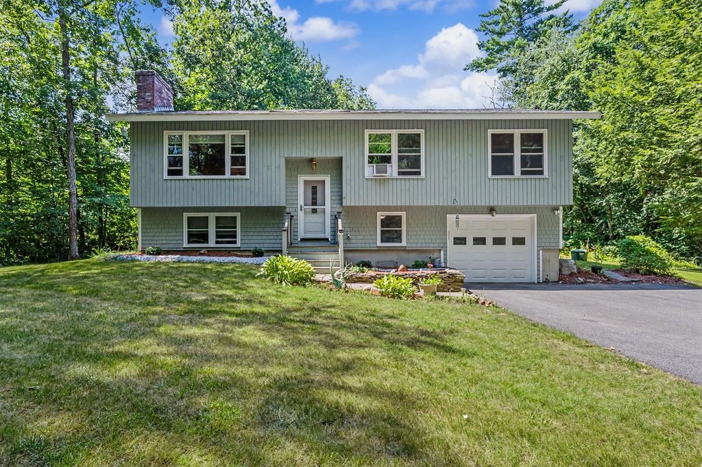 14 Tomahawk Drive, Merrimack, NH 03054