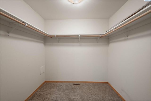 2302 W 20th Ave., Kennewick, WA 99337