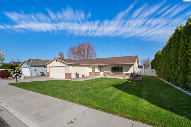 2302 W 20th Ave., Kennewick, WA 99337