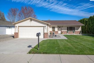 2302 W 20th Ave., Kennewick, WA 99337