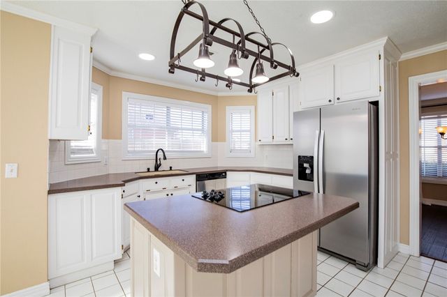 2 Oak Ridge Lane, Bentonville, AR 72712