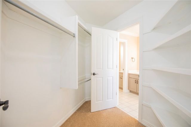 2 Oak Ridge Lane, Bentonville, AR 72712